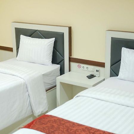 Grand Buana Lestari Hotel Padang  Eksteriør bilde