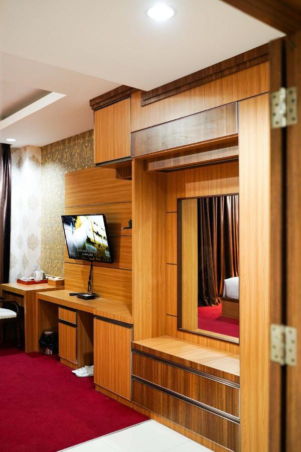 Grand Buana Lestari Hotel Padang  Eksteriør bilde