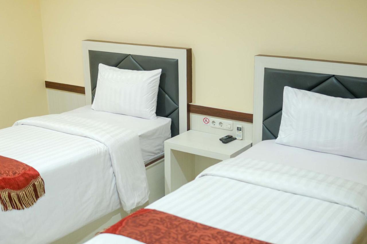 Grand Buana Lestari Hotel Padang  Eksteriør bilde